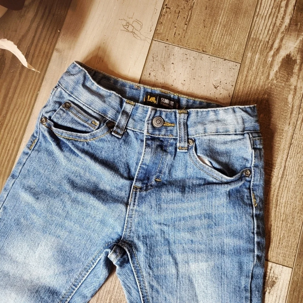 Lee Skinny Fit Straight Leg Medium Wash Toddler Boy Blue Jeans Size 3T EUC NWOT